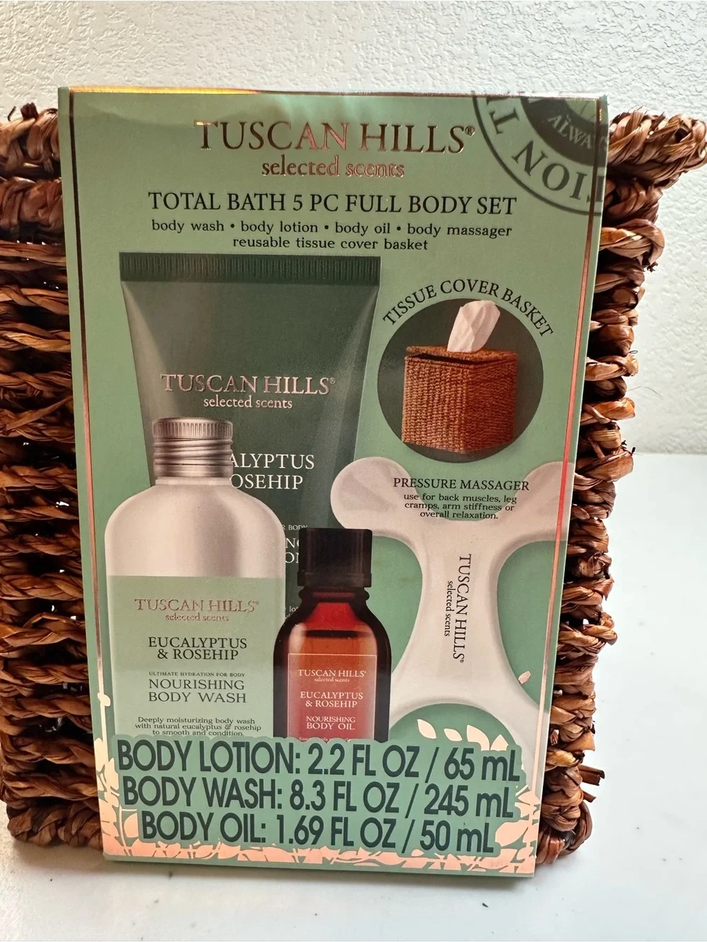 NWT Tuscan Hill Gift Set with Tissue Holder 5 PC Bath & Body